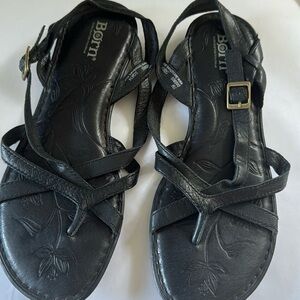 BORN sandals 7M